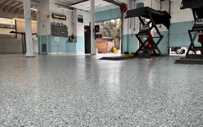 5 Key Pros and Cons of Epoxy Flooring for Austin Homes and Businesses